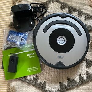 iRobot Roomba 600 Series - nearly new
